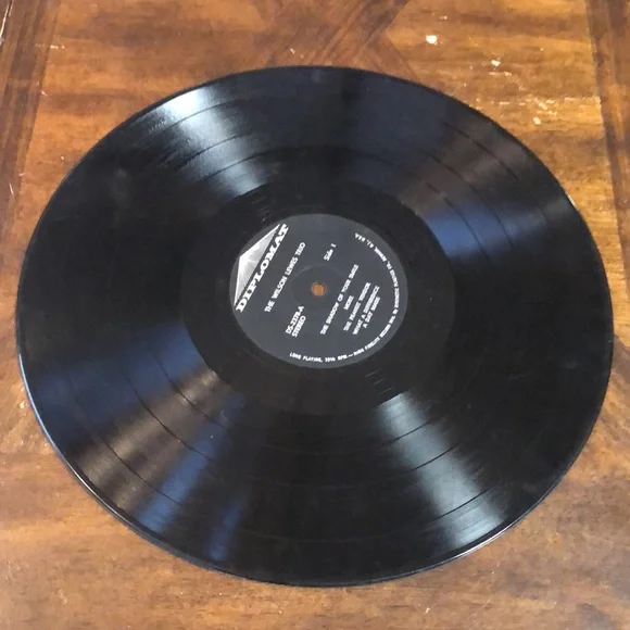 Lp Vinyl record The Wilson Lewes Trio cover does show some wear - Picture 4 of 4